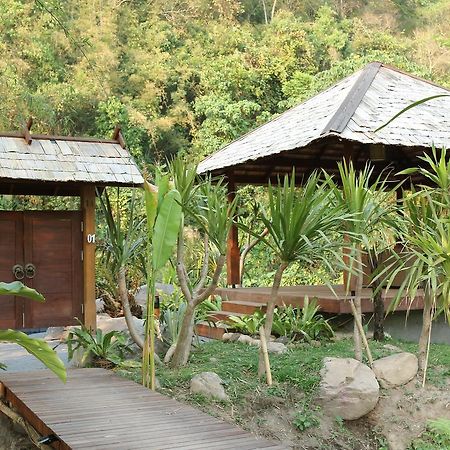 Namkat Yorla Pa Resort Ban Kat  Exterior photo