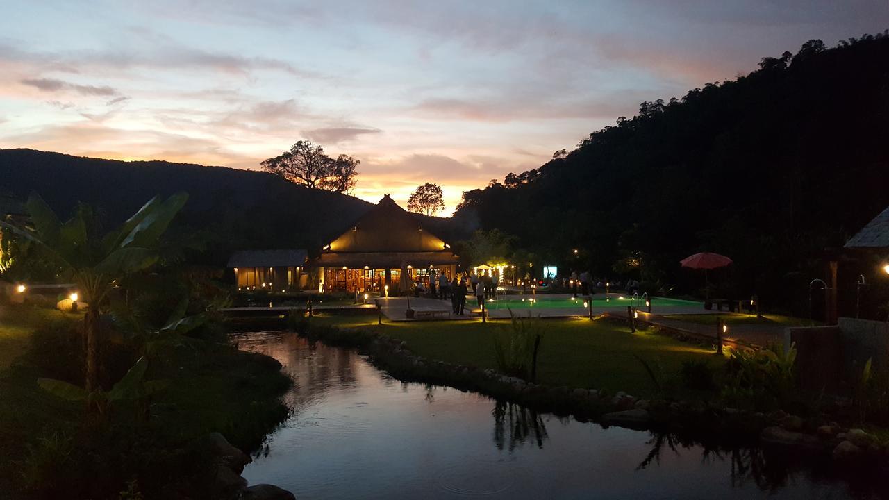 Namkat Yorla Pa Resort Ban Kat  Exterior photo